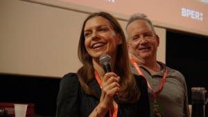 Vanessa Hope e Ted Hope per Invisible Nation