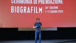 Simone Soranna presenta la cerimonia 