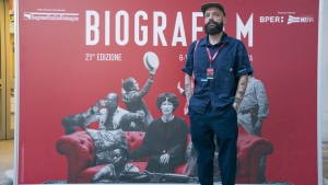 Giacomo Triglia regista di Che verso fa il pesce spada?