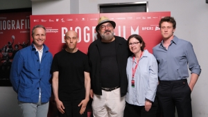 Tom Quinn, Joshua Oppenheimer, Signe Byrge Sorensen e George MacKay alla proiezione di Orwell 2+2=5